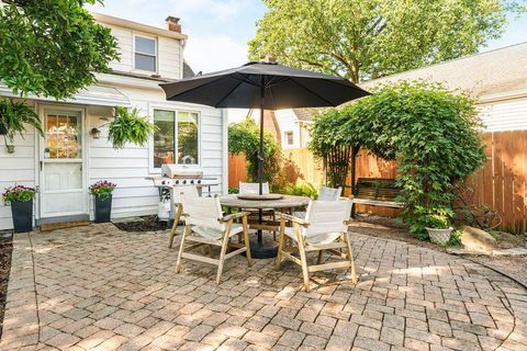 Tiny photo for 580 Richards Road, Columbus, OH 43214 (MLS # 226019662)