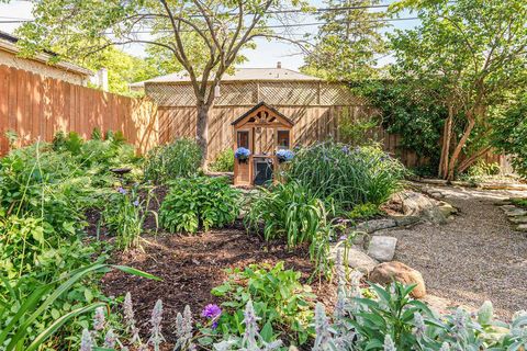 Tiny photo for 580 Richards Road, Columbus, OH 43214 (MLS # 226019662)