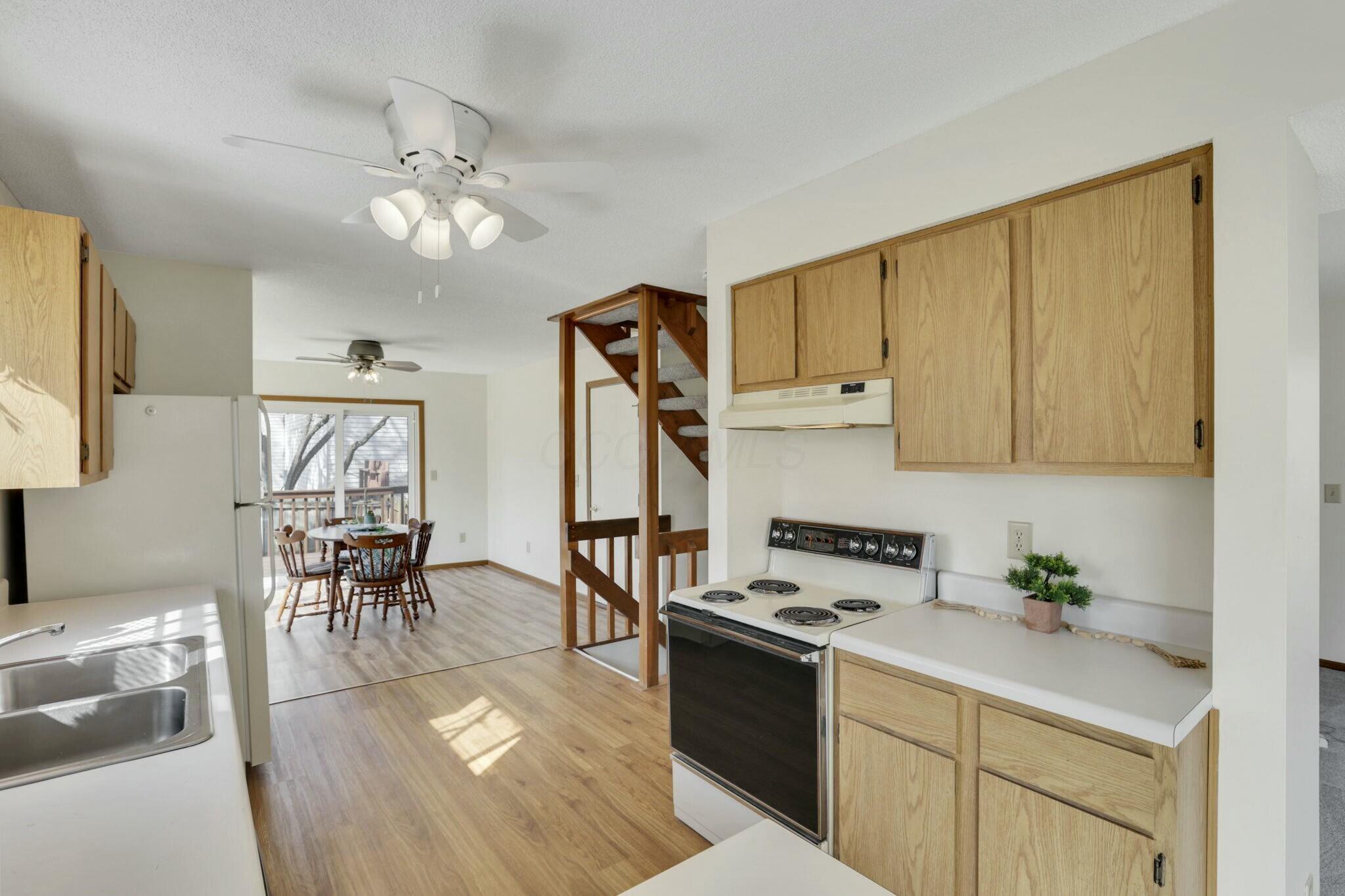 4877 Springdale Boulevard, Hilliard, Ohio image 12