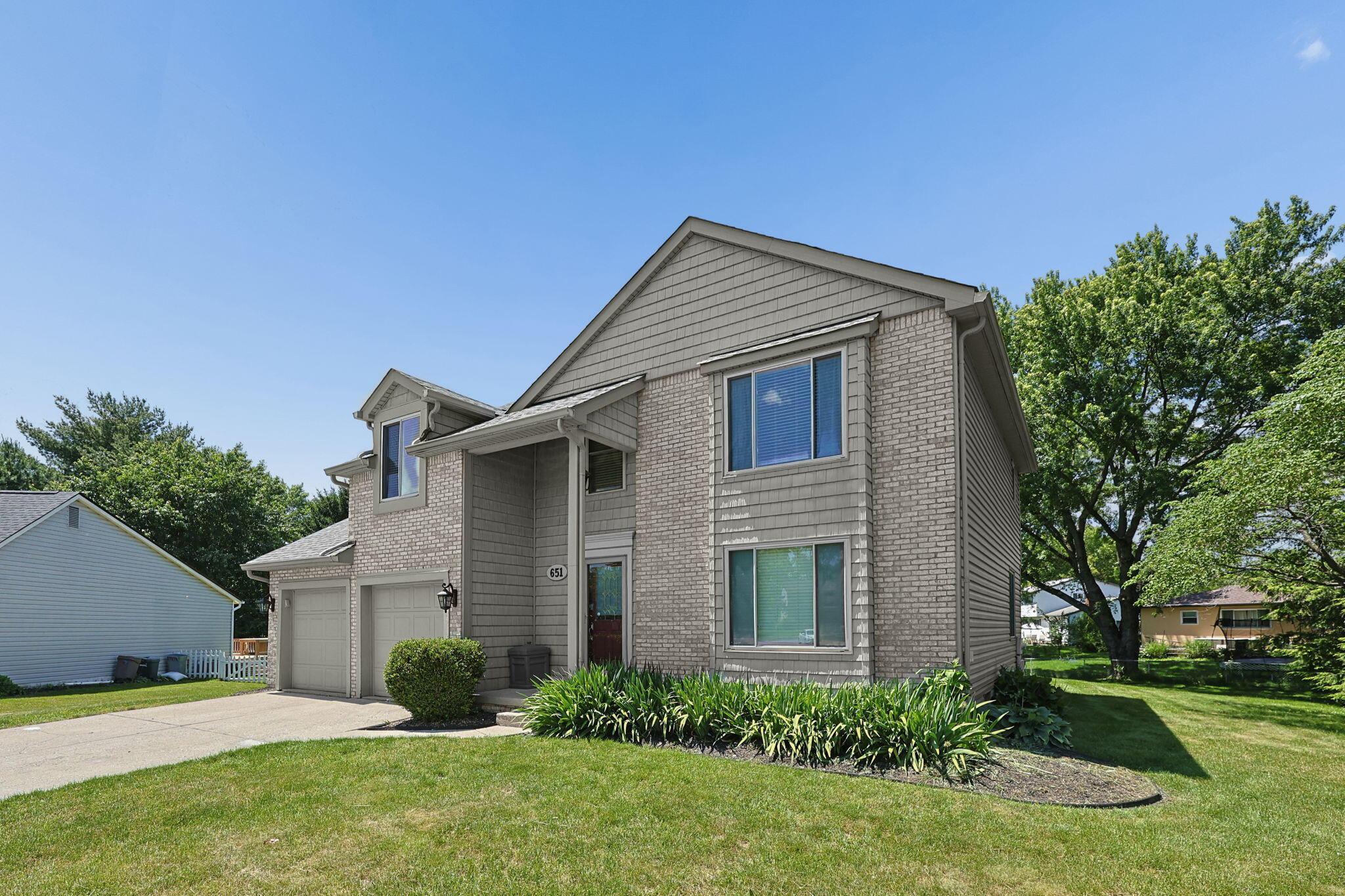 651 Lytton Court