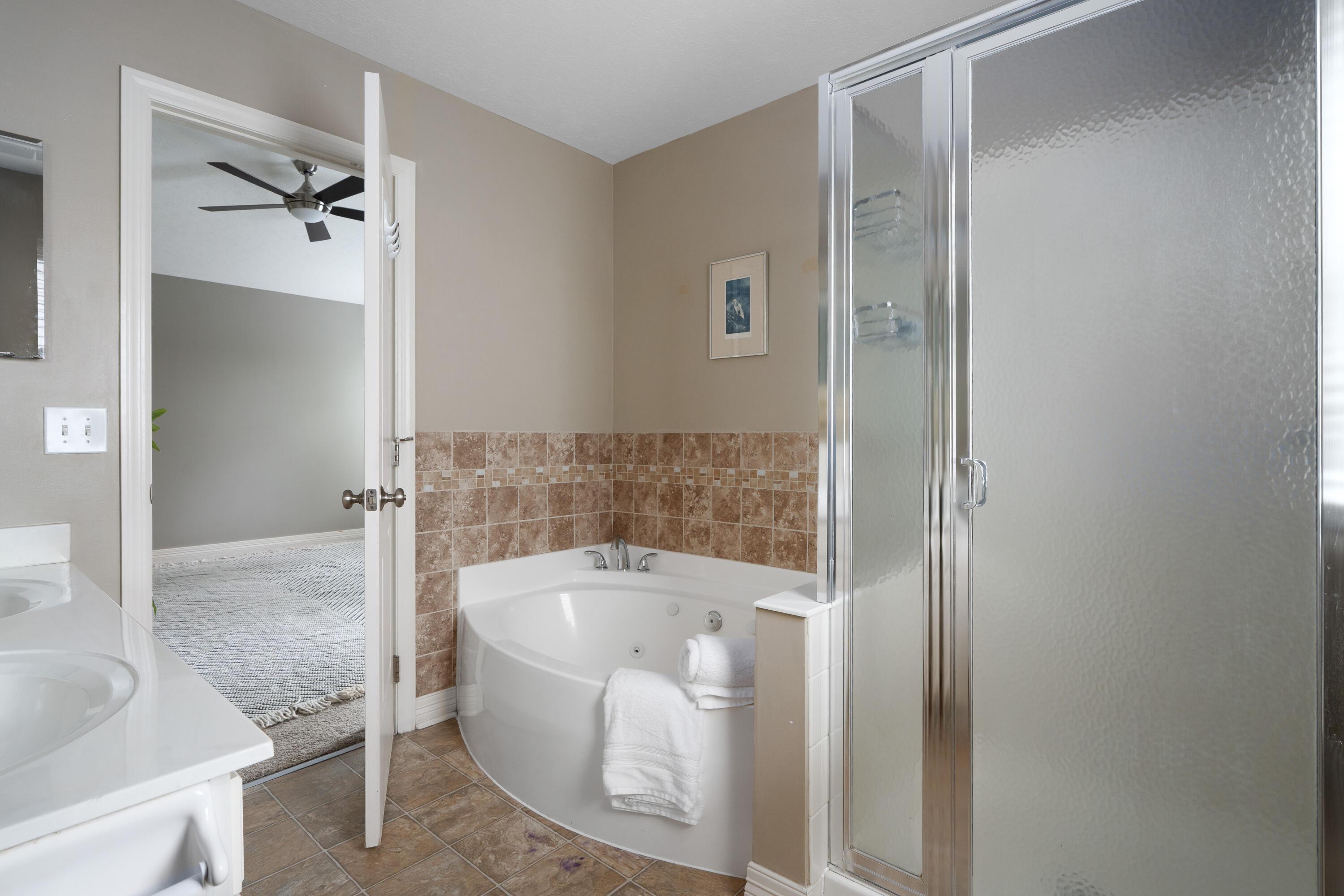 3941 Nordman Fir Drive, Grove City, Ohio image 23