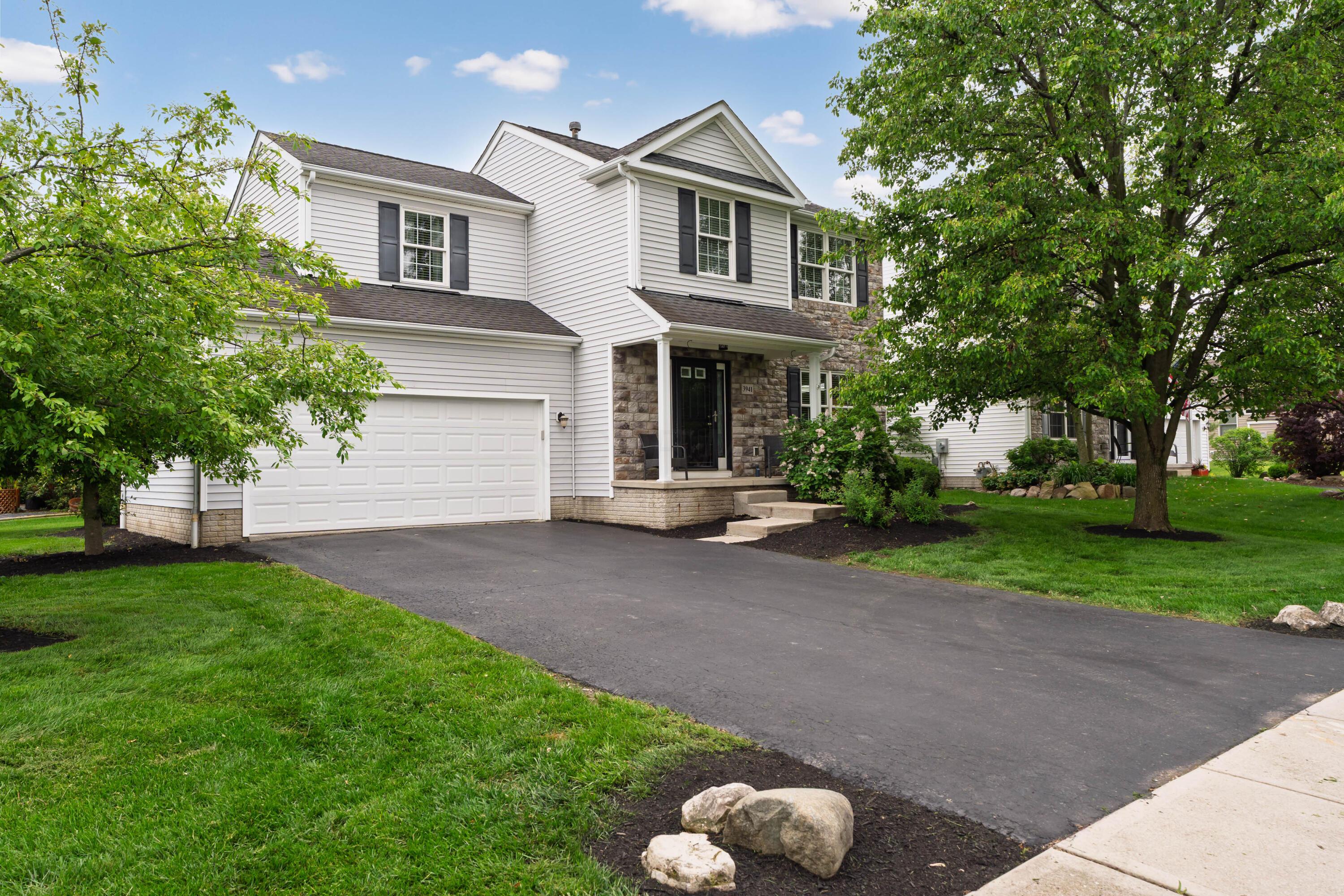 3941 Nordman Fir Drive, Grove City, Ohio image 1