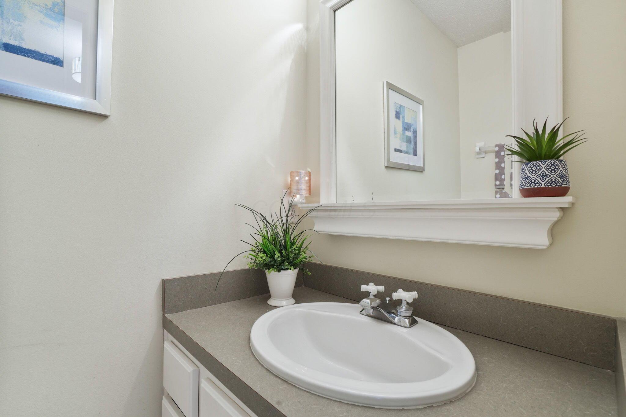 3998 Kul Circle, Hilliard, Ohio image 9