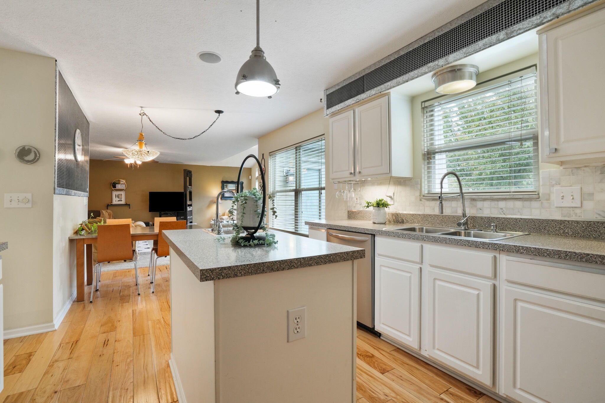 3998 Kul Circle, Hilliard, Ohio image 16