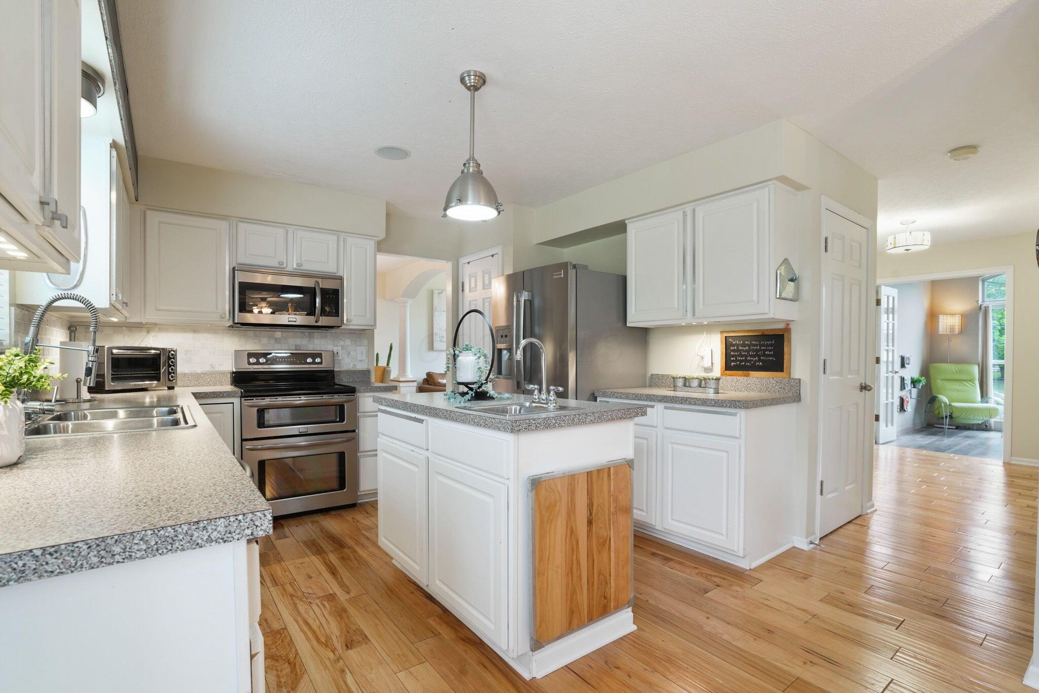 3998 Kul Circle, Hilliard, Ohio image 11