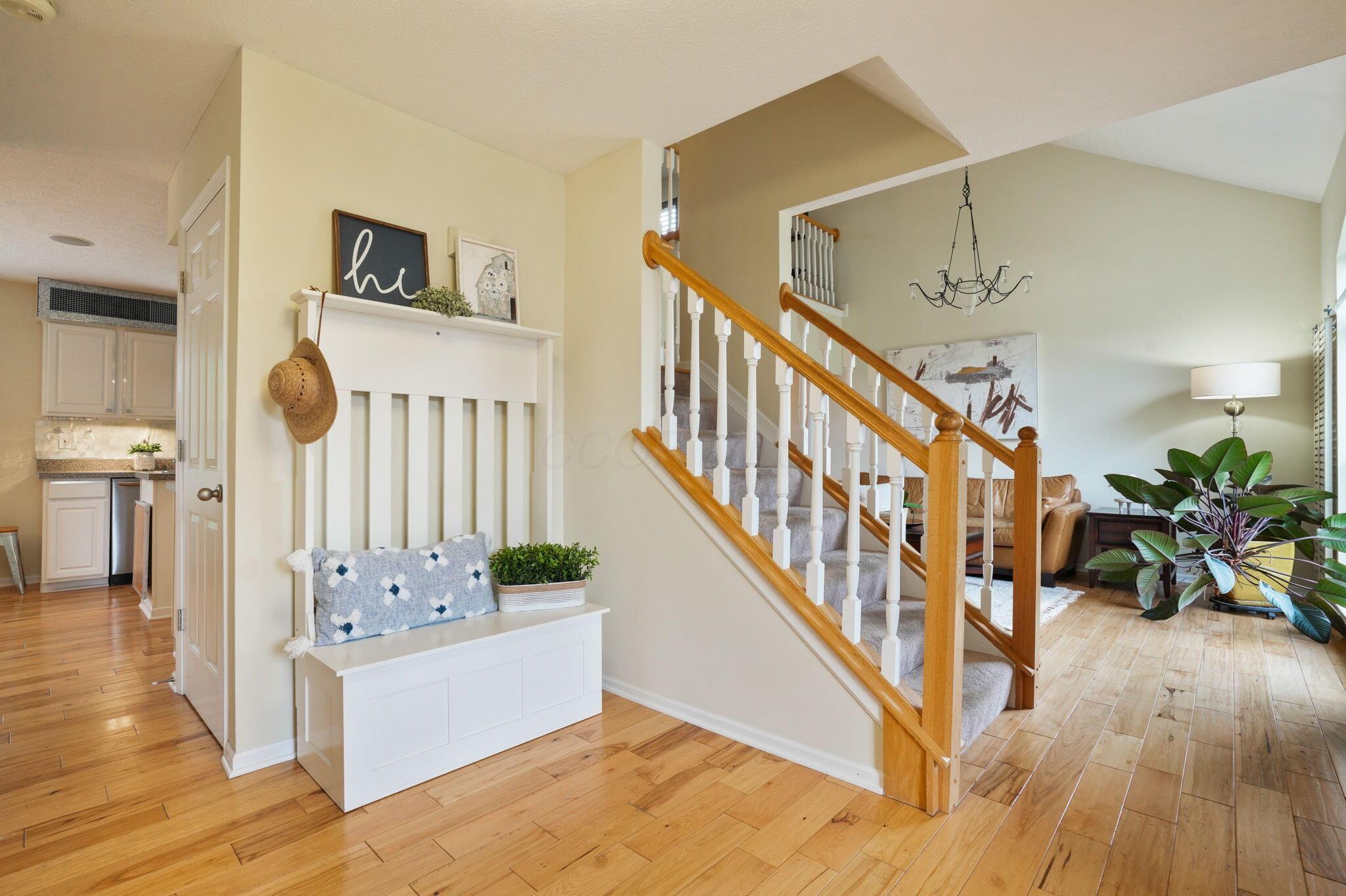 3998 Kul Circle, Hilliard, Ohio image 2