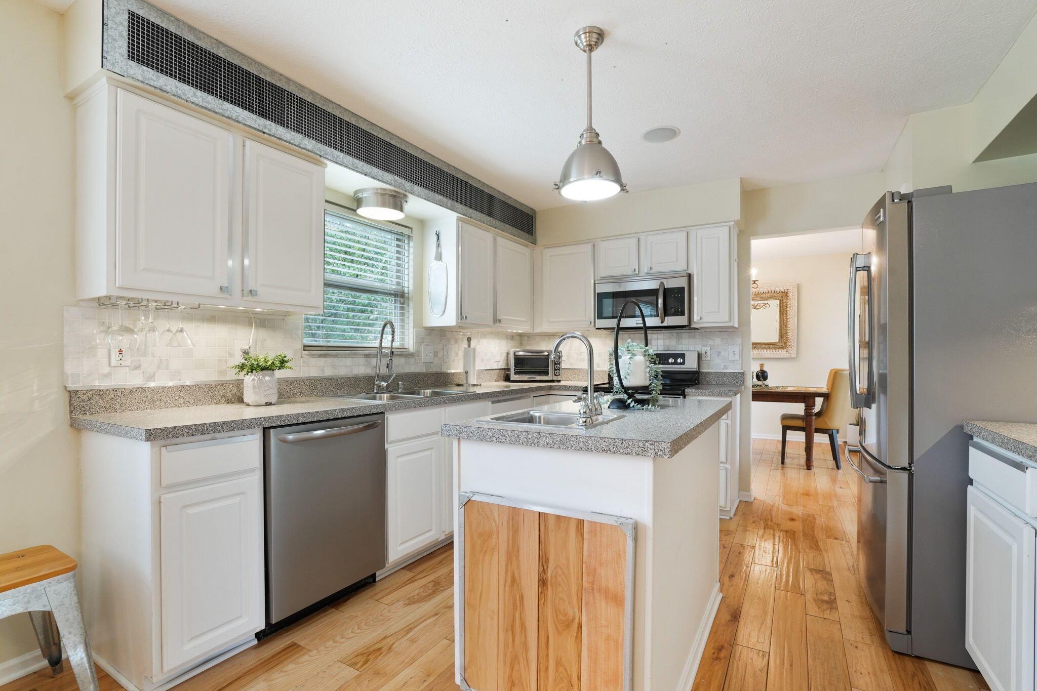 3998 Kul Circle, Hilliard, Ohio image 10