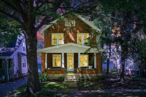 Photo of 36 Brighton Road, Columbus, OH 43202 (MLS # 225039952)