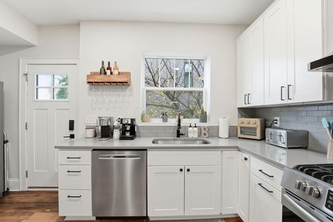 Tiny photo for 395 W 2nd Avenue, Columbus, OH 43201 (MLS # 225044475)