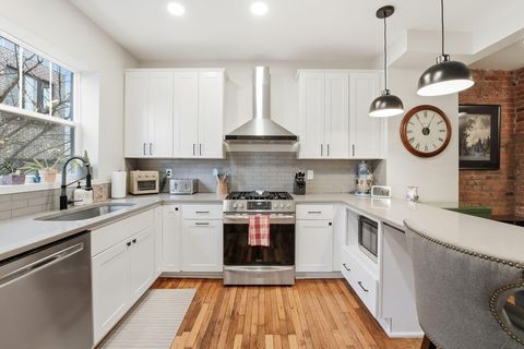 Tiny photo for 395 W 2nd Avenue, Columbus, OH 43201 (MLS # 225044475)