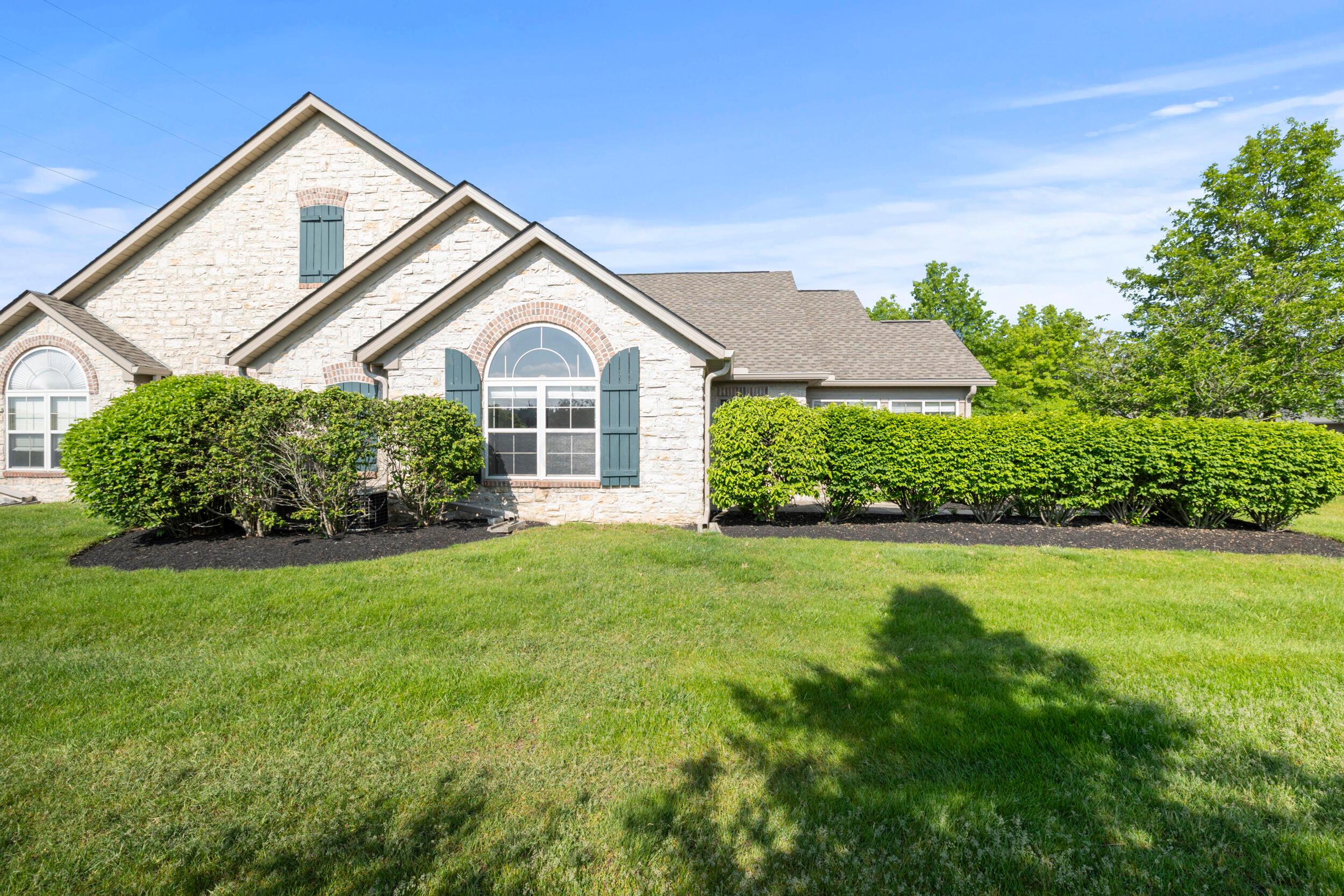 143 Falls Peak Lane, Delaware, Ohio image 1