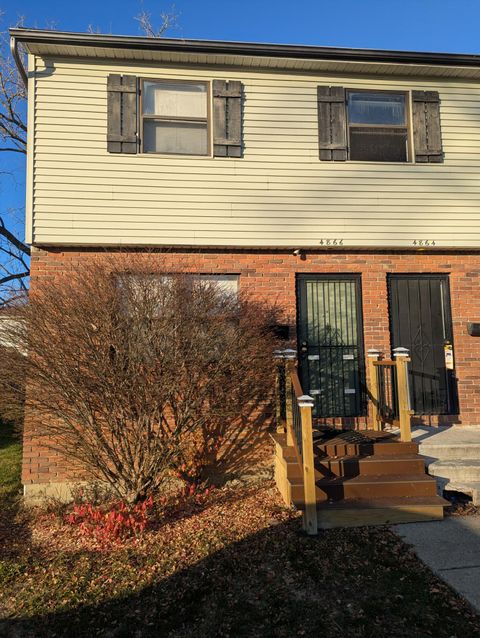 Photo of 4866 Woodthrush Way, Columbus, OH 43229 (MLS # 225044937)