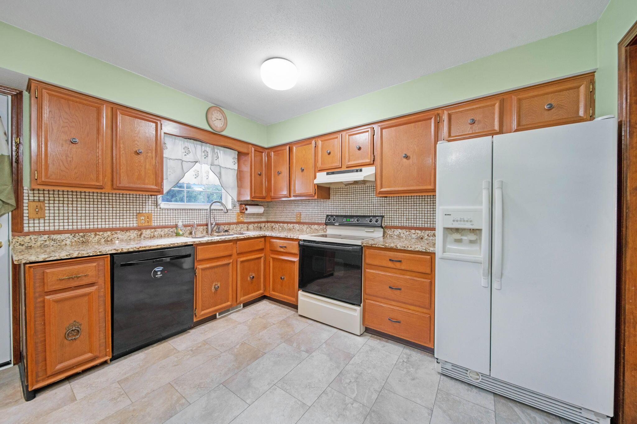 299 Sherwood Downs Rd, Newark, Ohio image 8
