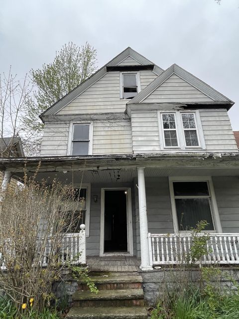 Single Family Residence in Cleveland OH 6001 Dibble Avenue.jpg