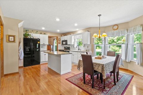 Tiny photo for 7809 Westbury Court, Dublin, OH 43016 (MLS # 225037792)