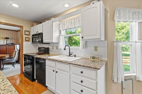 Tiny photo for 7809 Westbury Court, Dublin, OH 43016 (MLS # 225037792)