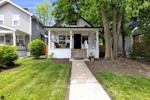 Photo of 1428 Genessee Avenue, Columbus, OH 43211 (MLS # 226018888)