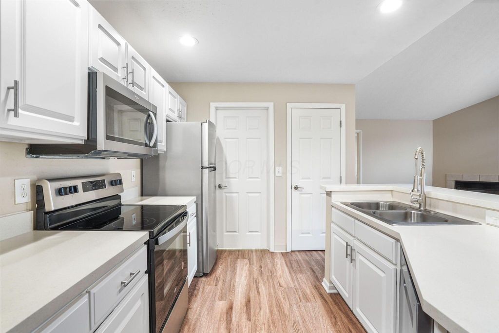 Photo of 5027 Stratford Pine Lane, Dublin, OH 43016 (MLS # 226012188)