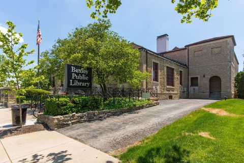 Tiny photo for 2604 Sherwood Road, Columbus, OH 43209 (MLS # 226007728)