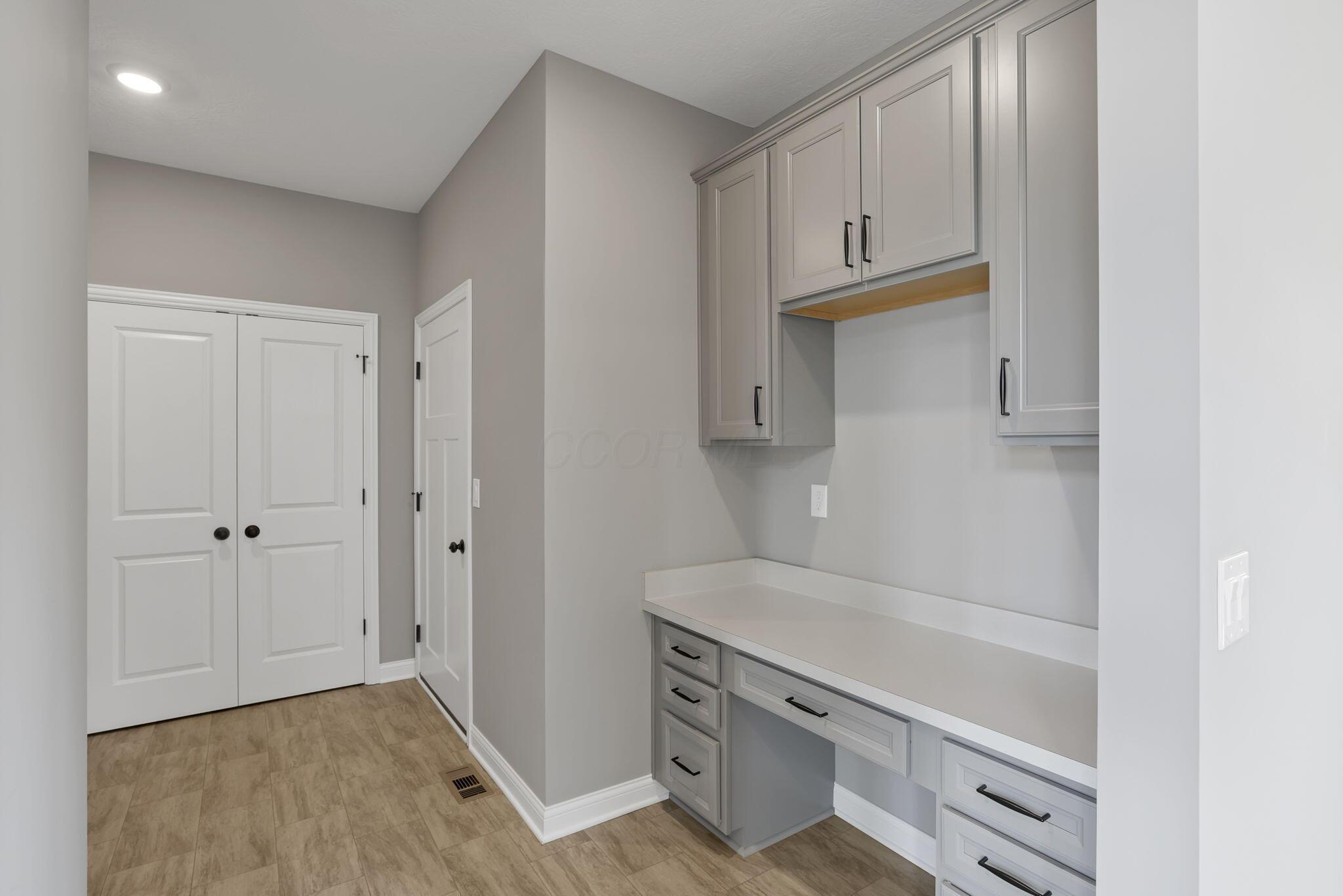 7071 Gorden Drive, Dublin, Ohio image 28