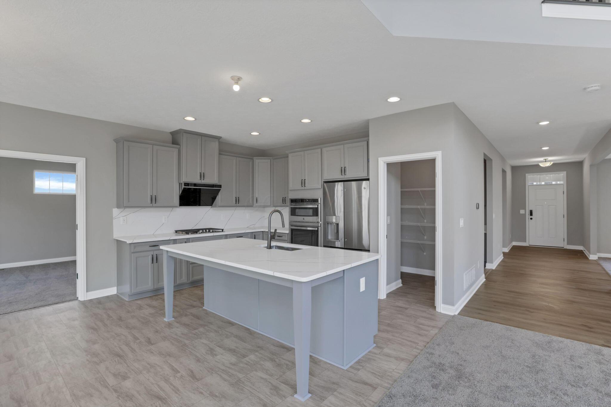 7071 Gorden Drive, Dublin, Ohio image 15