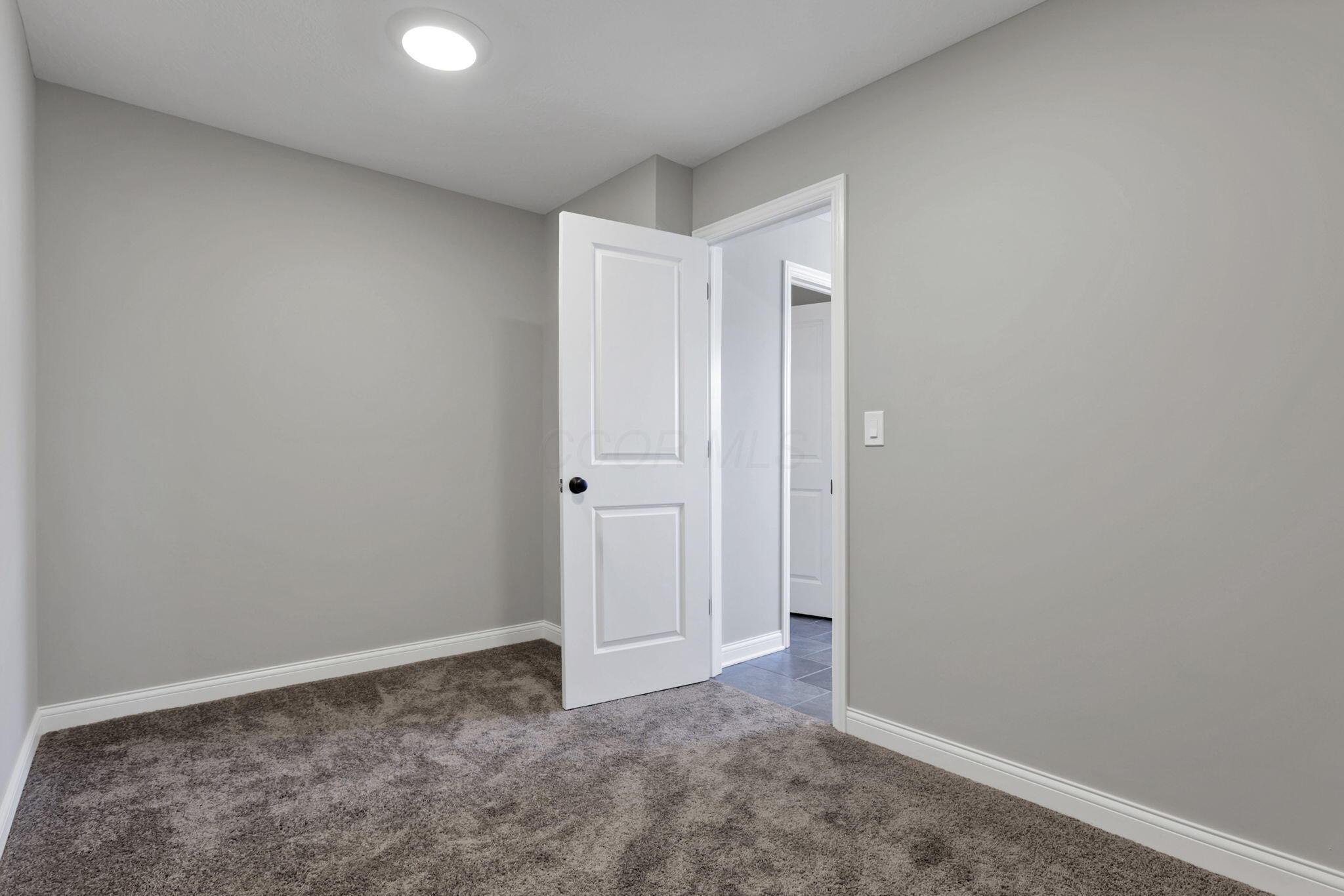 7071 Gorden Drive, Dublin, Ohio image 36