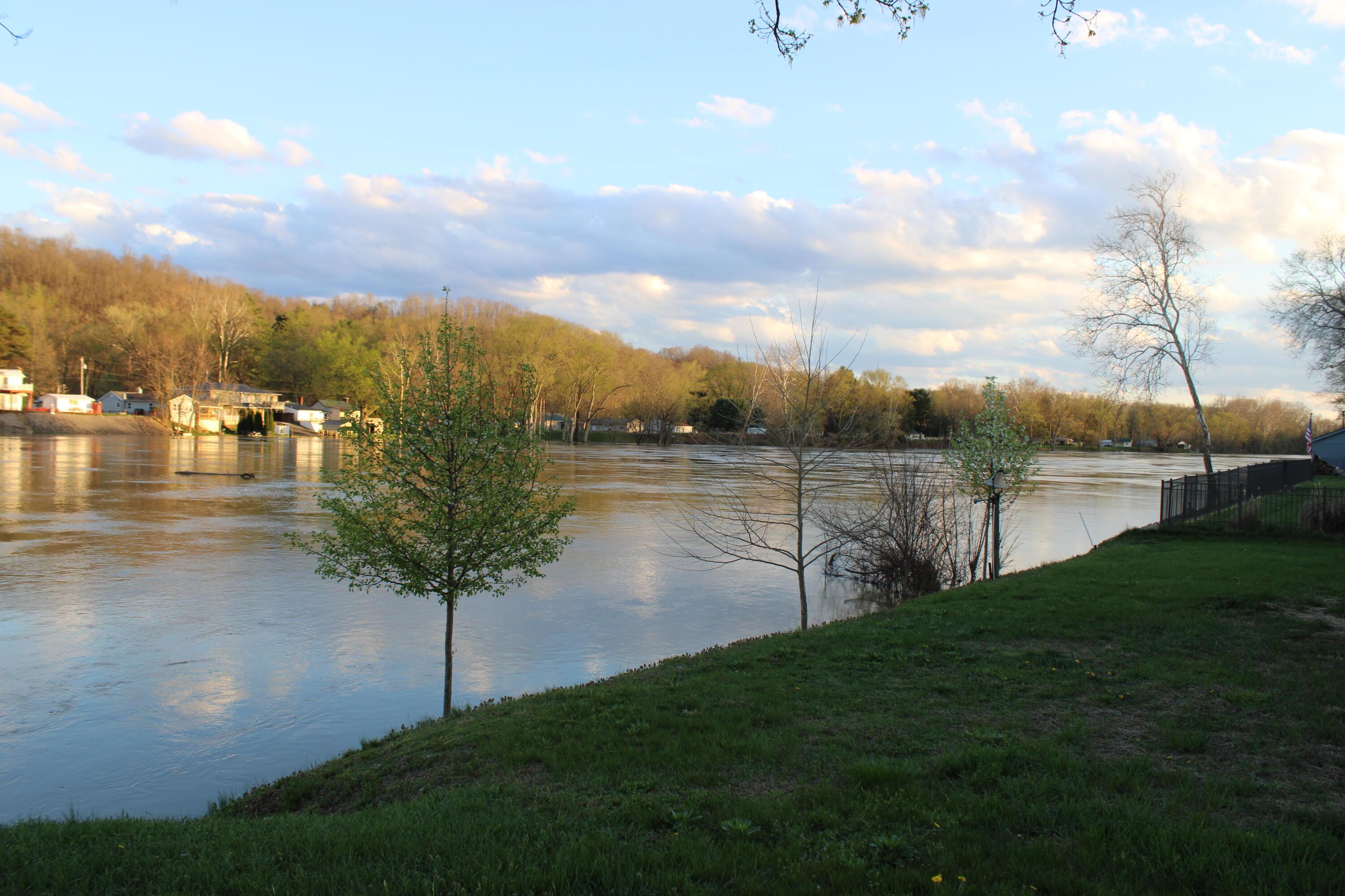 3270 Riverside Airport Road