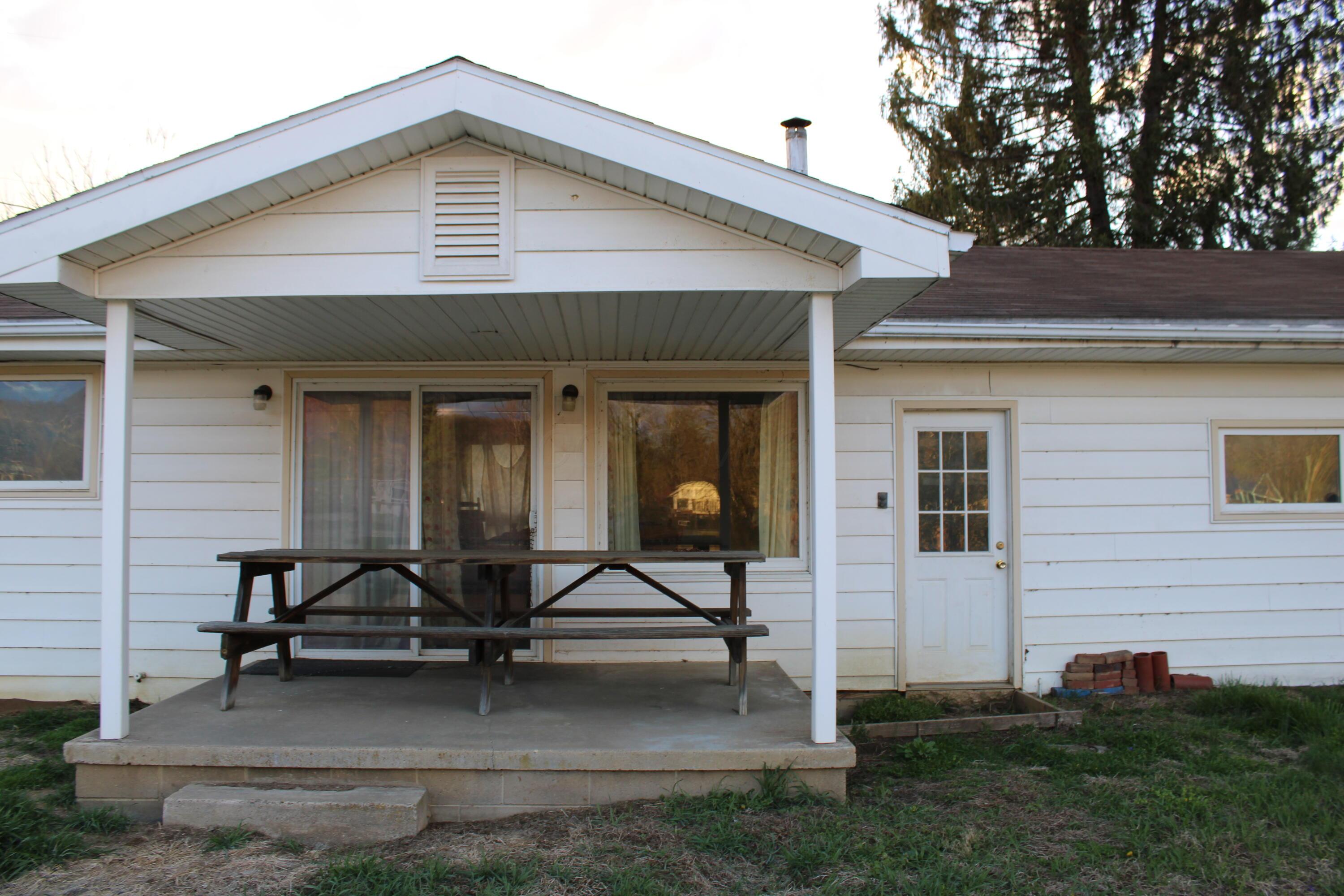 3270 Riverside Airport Road