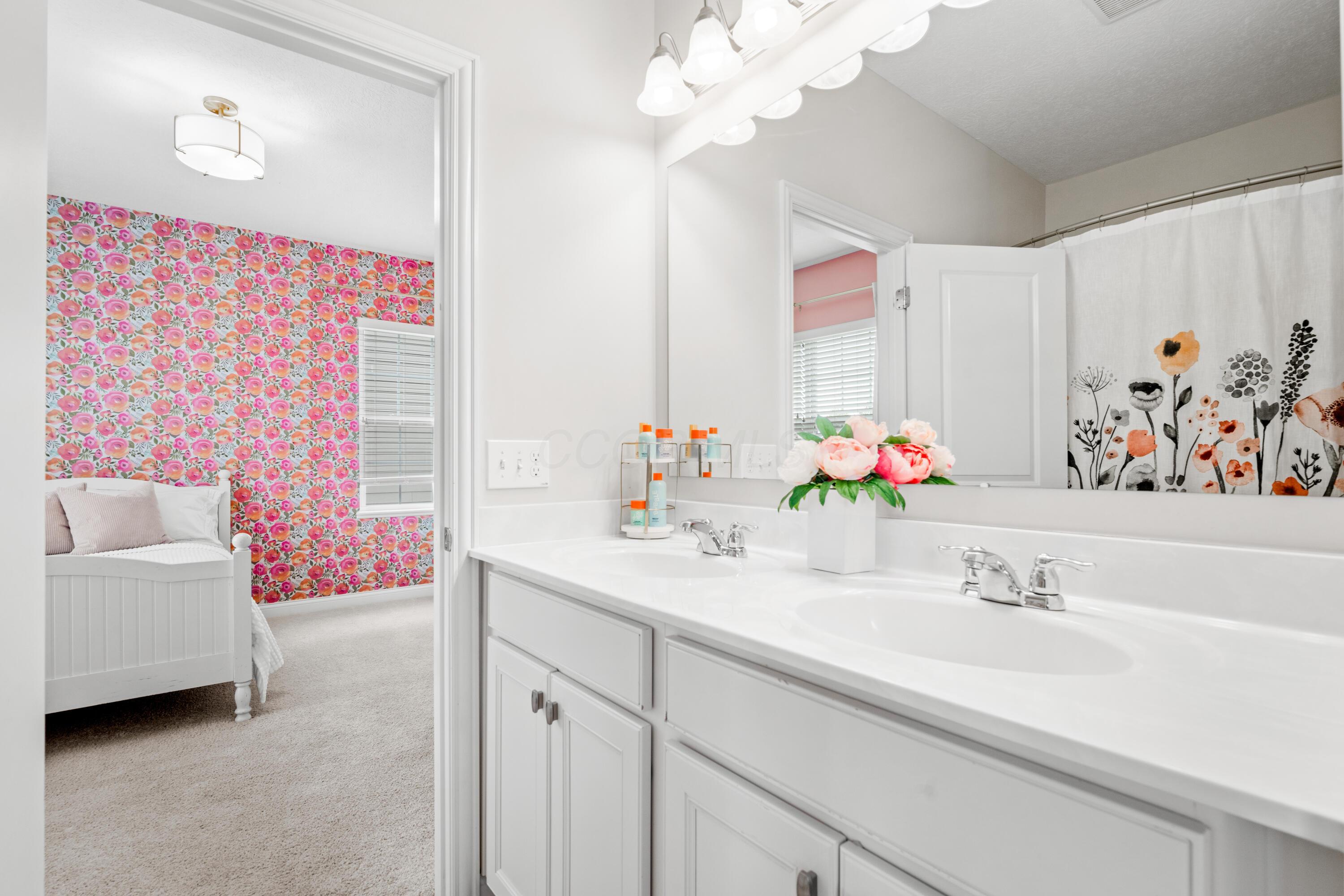2505 Isabella Blue Drive, Powell, Ohio image 38
