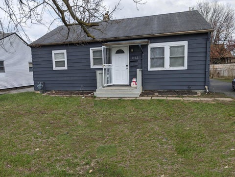 Photo of 3352 Karl Road, Columbus, OH 43224 (MLS # 226038311)