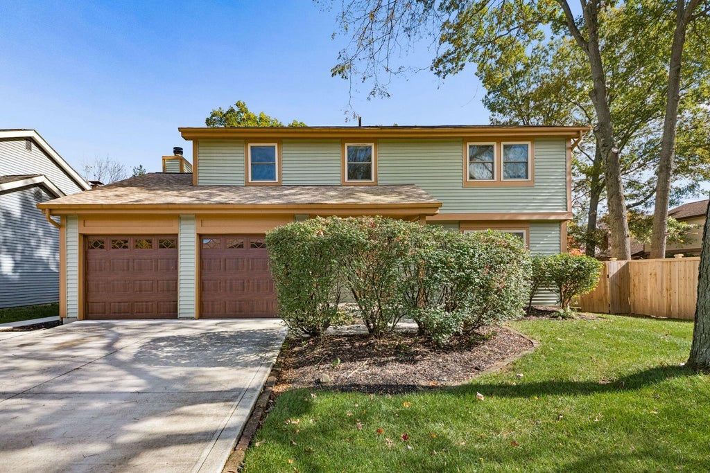 Photo of 862 Ridenour Road, Columbus, OH 43230 (MLS # 226040470)