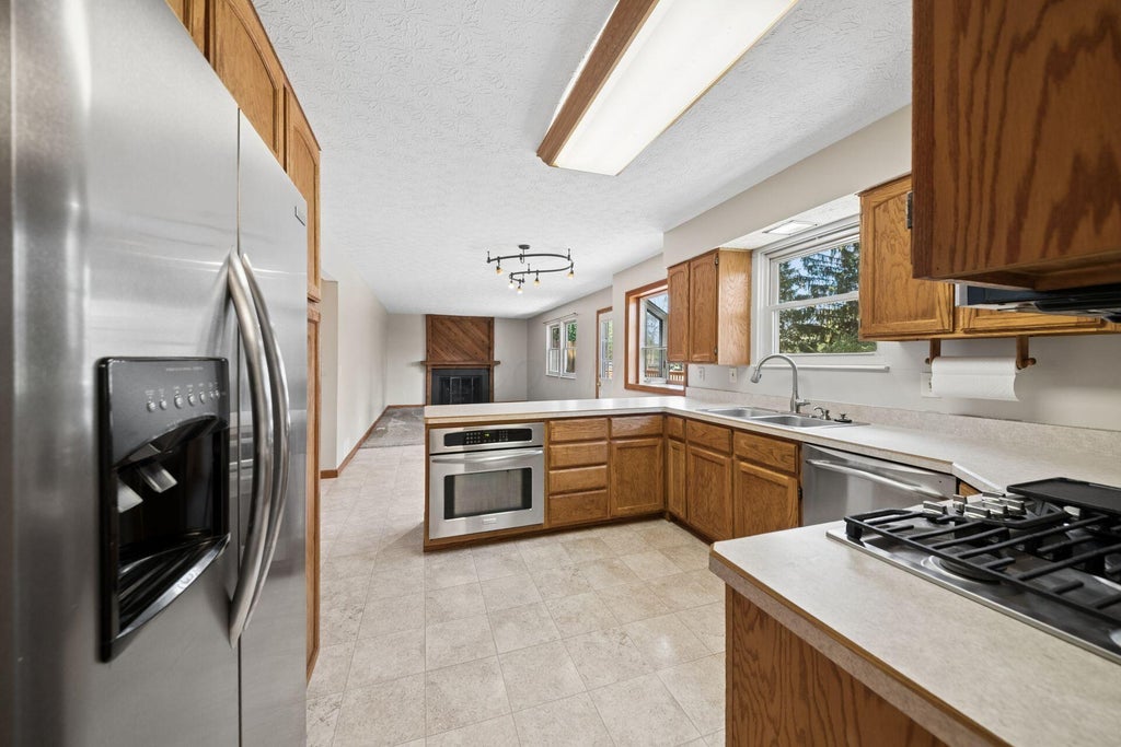 Photo of 862 Ridenour Road, Columbus, OH 43230 (MLS # 226040470)