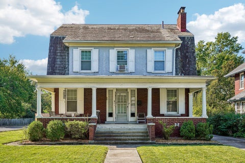 Photo of 91 Oakland Park Avenue, Columbus, OH 43214 (MLS # 226034553)