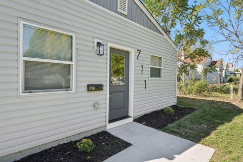 Tiny photo for 711 S Waverly Street, Columbus, OH 43213 (MLS # 225039539)