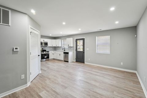 Tiny photo for 711 S Waverly Street, Columbus, OH 43213 (MLS # 225039539)