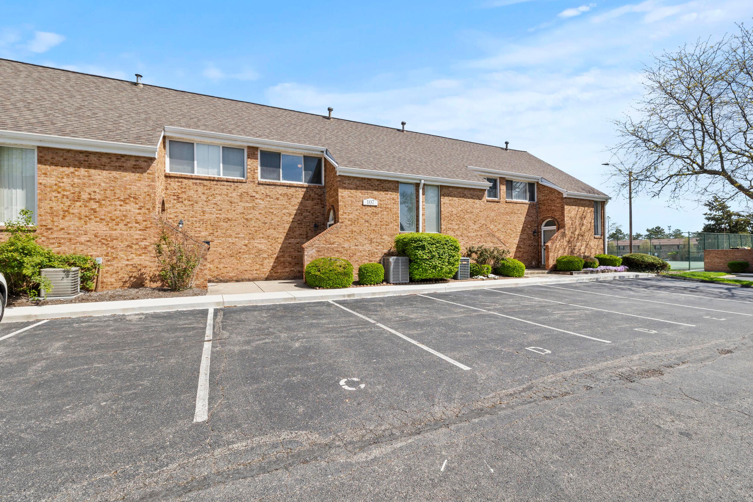 107 W Ticonderoga Drive #3E, Westerville, Ohio image 1