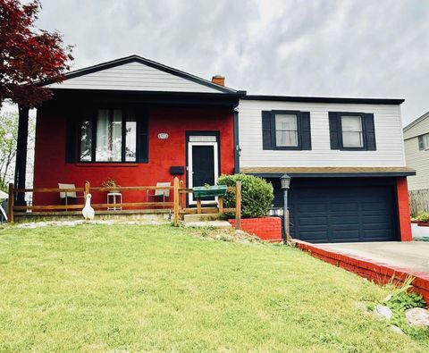 Photo of 5186 Edgeview Road, Columbus, OH 43207 (MLS # 225045263)