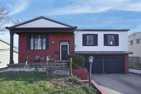 Photo of 5186 Edgeview Road, Columbus, OH 43207 (MLS # 225045263)