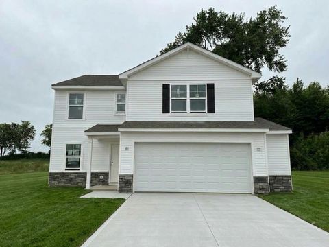Photo of 490 Jaret Way, Washington Court House, OH 43160 (MLS # 226019364)