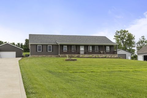 Photo of 325 Carroll Eastern Road NW, Carroll, OH 43112 (MLS # 226022151)