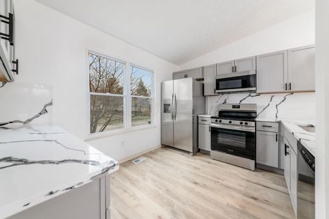 Tiny photo for 4575 Bimini Drive, Columbus, OH 43230 (MLS # 225045519)