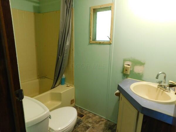 38344 Maysville Greendale Road, Logan, Ohio image 10