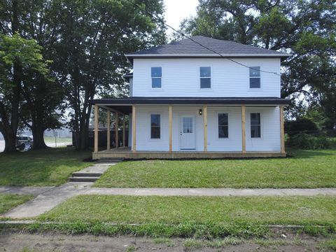 Photo of 121 New Street, Mount Sterling, OH 43143 (MLS # 226027884)