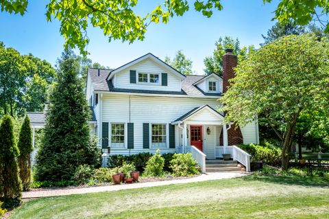Photo of 5352 Olentangy River Road, Columbus, OH 43235 (MLS # 226020392)