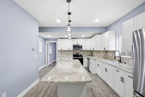 Tiny photo for 644 Stanley Avenue, Columbus, OH 43206 (MLS # 225045163)