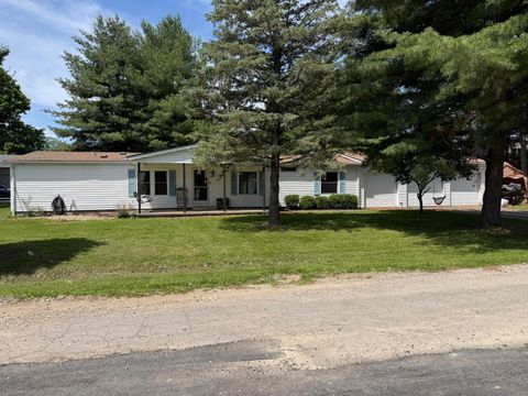 Homes For Sale - 94 Market Street<br/> Fairfield County, Carroll, OH 43112