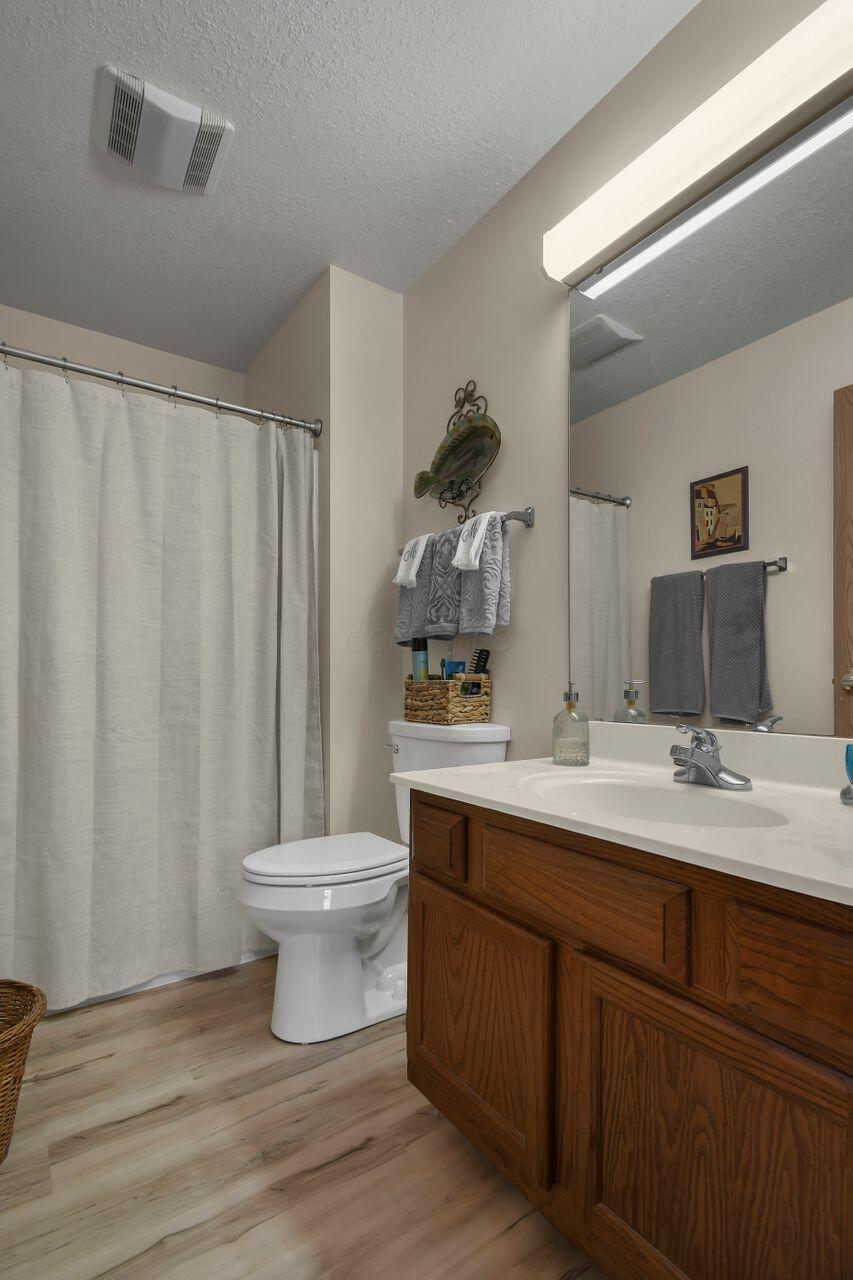 1324 Hillview Circle, Newark, Ohio image 19