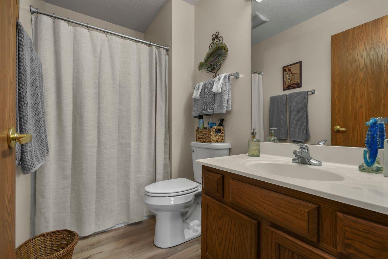 1324 Hillview Circle, Newark, Ohio image 18