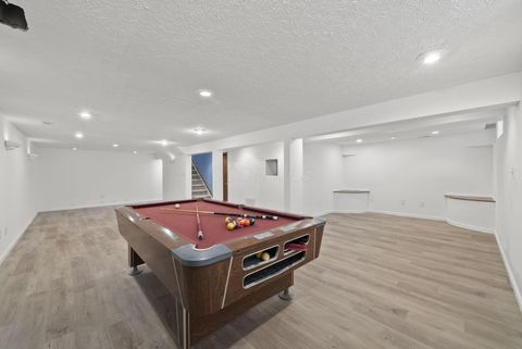 Tiny photo for 2706 Moundcrest Street, Columbus, OH 43232 (MLS # 226000631)