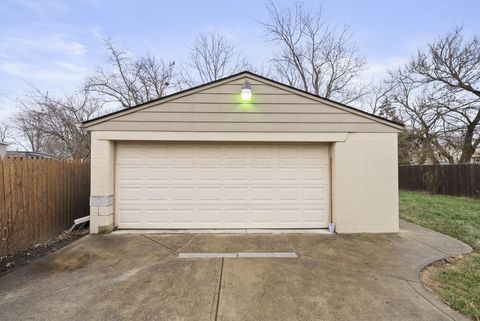 Tiny photo for 2706 Moundcrest Street, Columbus, OH 43232 (MLS # 226000631)